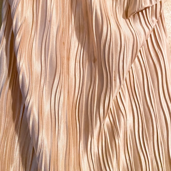 Heart & Soul Gold Pleated High-Neck Halter Top - Picture 5 of 5